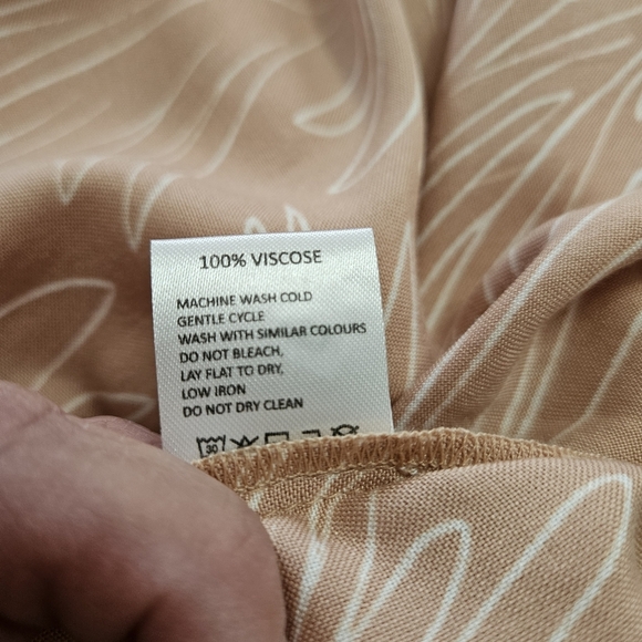 Able Joyce Smocked Midi Dress Size 3X, Blush Linework, 100% Viscose, Peasant - Picture 8 of 9